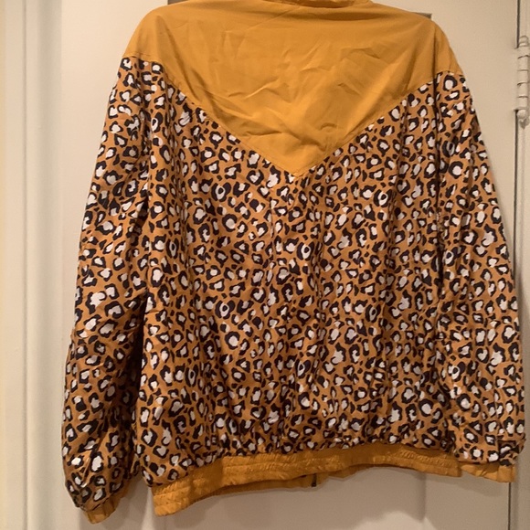 NWT Cheetah Print Windbreaker - Picture 3 of 10